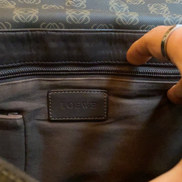 LOEWE Authentic messenger bag unisex - Picture 14 of 14